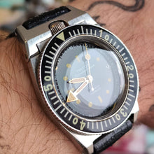 Charger l'image dans la galerie, Triton spirotechnique - mamontrevintage