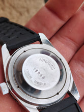 Load image into Gallery viewer, Montre Le Forban automatique vintage - mamontrevintage