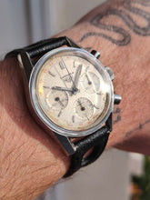 Load image into Gallery viewer, Heuer 2447T Red Fab Suisse - mamontrevintage