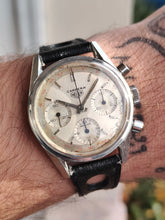 Load image into Gallery viewer, Heuer 2447T Red Fab Suisse - mamontrevintage