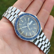 Charger l'image dans la galerie, Bulova Snorkel automatique 666 feet diver