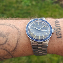 Charger l'image dans la galerie, Bulova Snorkel automatique 666 feet diver