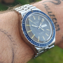 Charger l'image dans la galerie, Bulova Snorkel automatique 666 feet diver