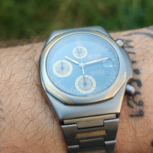 Charger l'image dans la galerie, Heuer Titanium chronographe automatique lwo 283
