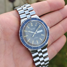 Charger l'image dans la galerie, Bulova Snorkel automatique 666 feet diver