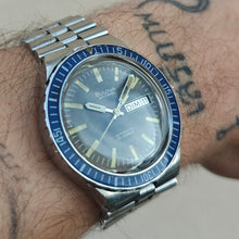 Charger l'image dans la galerie, Bulova Snorkel automatique 666 feet diver