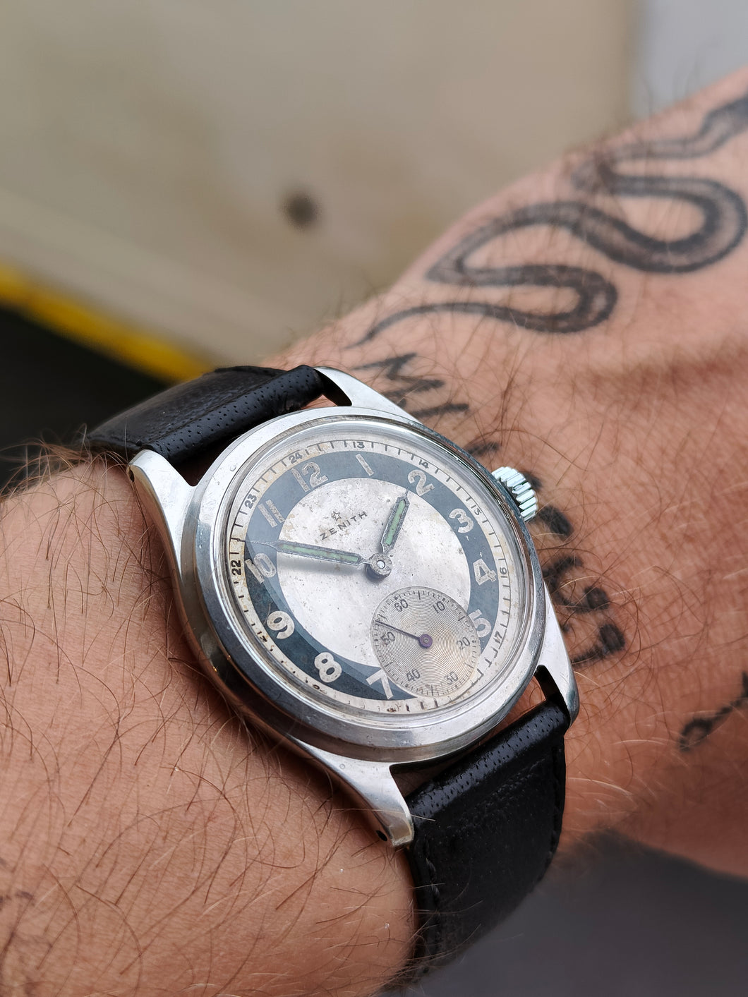 Zénith Stotsaker vintage montre dédiée pour le marché Suédois - mamontrevintage