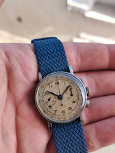 Load image into Gallery viewer, Rare chronographe Omega 28.9 T2 - mamontrevintage
