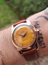 Load image into Gallery viewer, Omega Bumper 354 cadran tropical - mamontrevintage
