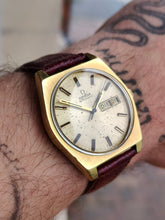 Load image into Gallery viewer, Omega automatique 1020 - mamontrevintage
