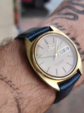Load image into Gallery viewer, Omega constellation automatique 1020 - mamontrevintage

