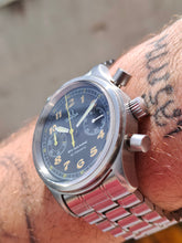 Load image into Gallery viewer, Omega Dynamic III chronographe 5240.50.00 - mamontrevintage
