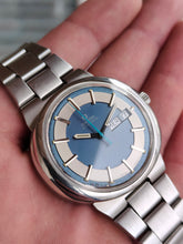 Load image into Gallery viewer, Omega Dynamic 1022 day date - mamontrevintage
