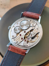 Load image into Gallery viewer, Longines 302
