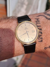 Load image into Gallery viewer, Omega pré Deville or 18k
