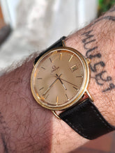 Load image into Gallery viewer, Omega pré Deville or 18k
