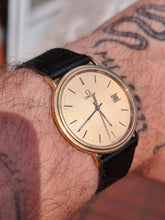 Load image into Gallery viewer, Omega pré Deville or 18k
