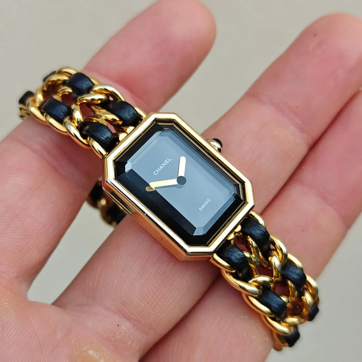 Chanel première cuir plaqué or