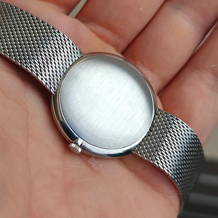 Eska mit römischen Ziffern — originale Vintage-Uhr — Foto 7/8