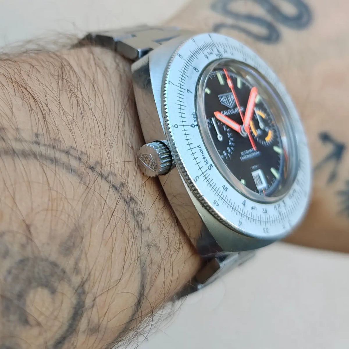 Heuer Calculator Chronograph Kaliber 12 Ref. 110.633 — Foto 8/11