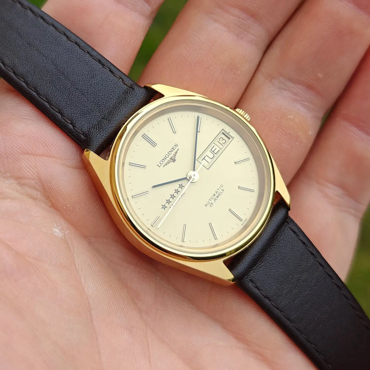 Longines Admiral Automatik Tag-Datum — Archivfoto 3/6