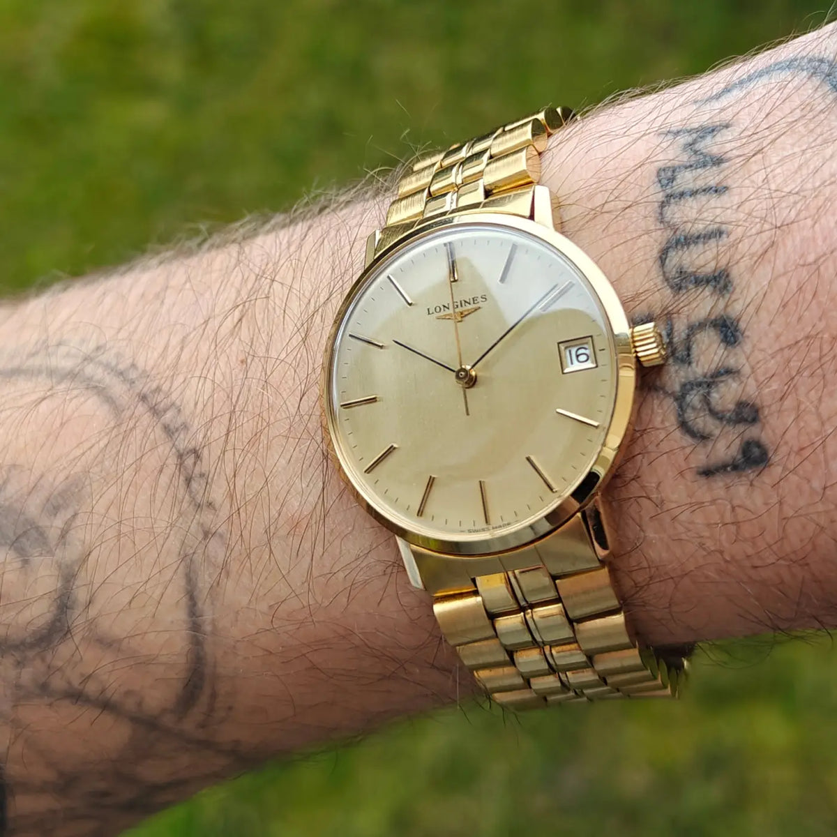 Longines mechanisch, Leinentextur-Zifferblatt — Archivfoto 2/9