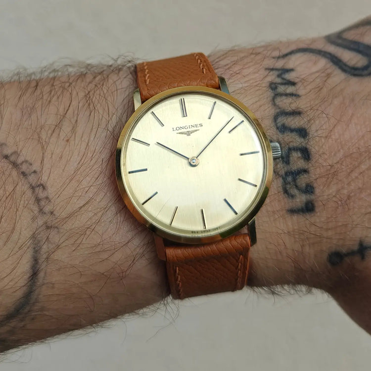 Longines Ultra Slim, Leinenarmband — Archivfoto 2/8
