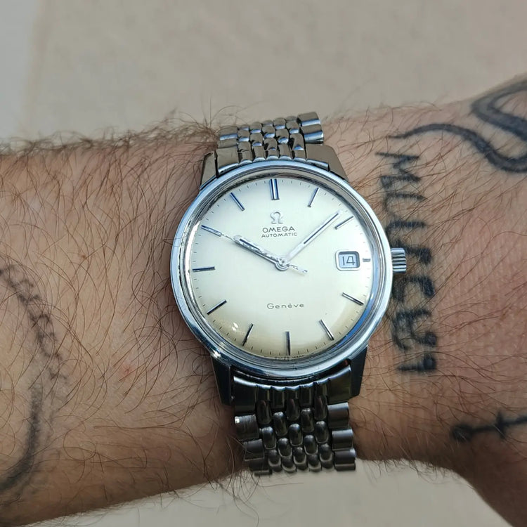 Omega Genève komplett aus Edelstahl, Original 166.070 — Archivfoto 2/12