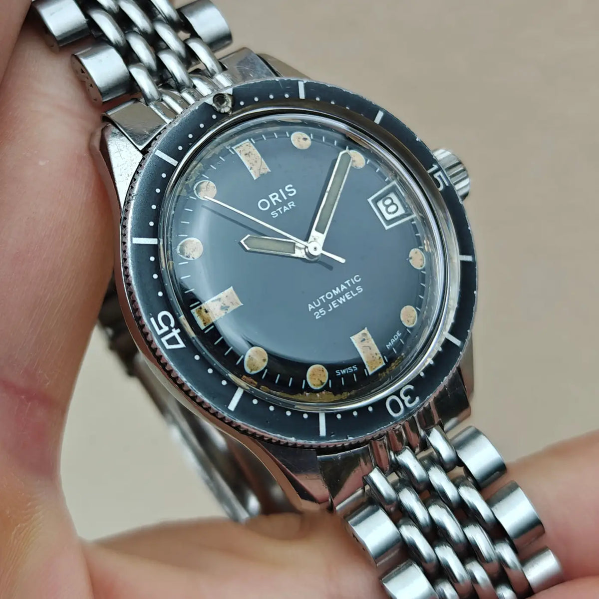 Oris Star Skin Diver Automatikuhr aus Stahl mit dunklem Zifferblatt und Leuchtzeigern