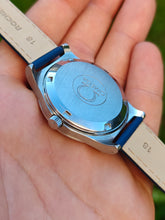 Charger l&#39;image dans la galerie, Omega Genève automatique dial bleu
