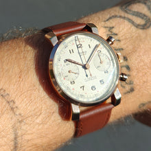 Charger l&#39;image dans la galerie, Chronographe Huma Landeron
