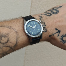 Charger l'image dans la galerie, Chronographe Le Phare valjoux 92 diver
