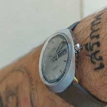 Charger l'image dans la galerie, Omega Seamaster Coscmic automatique
