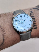 Charger l&#39;image dans la galerie, Omega Seamaster Cosmic automatique 165.026 chiffres romains
