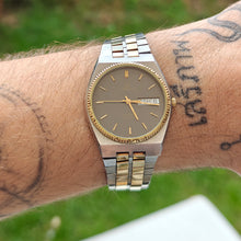 Load image into Gallery viewer, Omega Seamaster quartz day date
