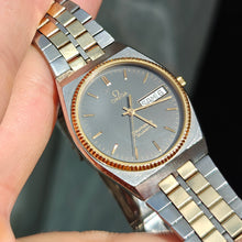 Load image into Gallery viewer, Omega Seamaster quartz day date

