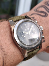 Charger l&#39;image dans la galerie, Chronographe de plongée Lator
