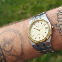 Load image into Gallery viewer, Bulova Royal Oak automatique
