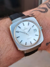 Load image into Gallery viewer, Omega Genève automatique 1975 166.0164
