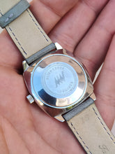 Charger l&#39;image dans la galerie, Longines Ultra chron automatique avec écrin
