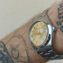 Load image into Gallery viewer, Rolex Oysterdate Précision 6694 dial champagne
