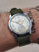 Charger l&#39;image dans la galerie, Omega Seamaster 410 2759-4  mécanique 1953
