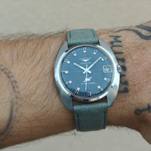Load image into Gallery viewer, Longines Ultra chron c shape automatique crosshair

