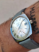 Charger l&#39;image dans la galerie, Longines Ultra chron automatique avec écrin
