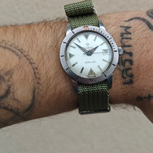 Charger l'image dans la galerie, Zodiac Sea wolf automatique diver blanche
