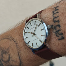 Charger l&#39;image dans la galerie, Longines Conquest mécanique 1504.1 - mamontrevintage
