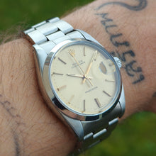 Load image into Gallery viewer, Rolex Oysterdate Précision 6694 dial champagne
