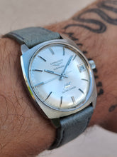 Charger l&#39;image dans la galerie, Longines Ultra chron automatique avec écrin
