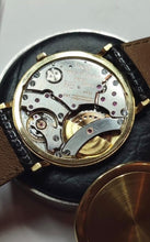 Charger l'image dans la galerie, Piaget 12p1 automatique or 18k
