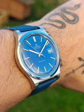 Charger l&#39;image dans la galerie, Omega Genève automatique dial bleu
